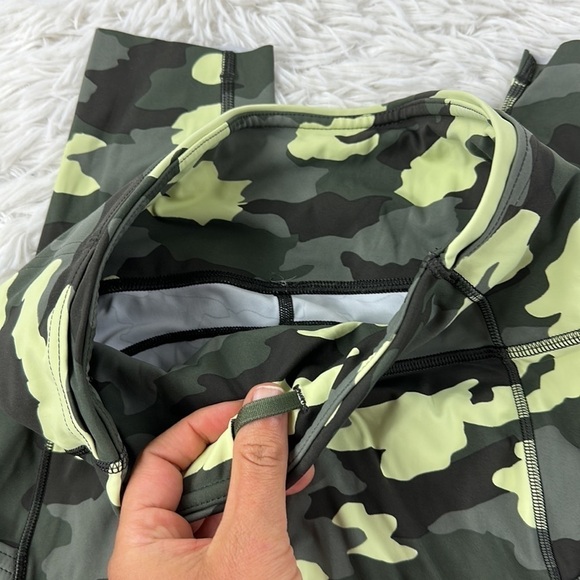 Lululemon Fast and Free Tight 25" *Non-Reflective Nulux Heritage 365 Camo Crispi - Picture 2 of 5
